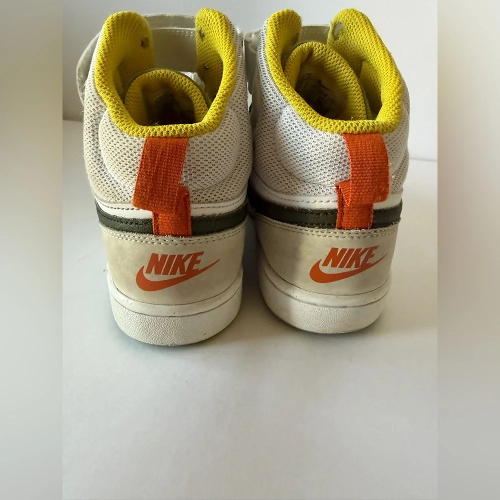 Nike Kids Sneakers - Green, White, and‎ Black